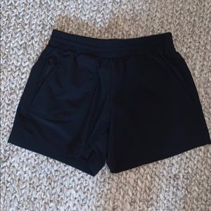black zella shorts